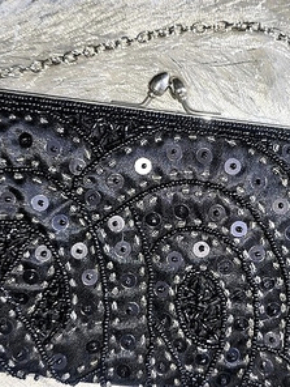 Beaded Chain Clutch in Black